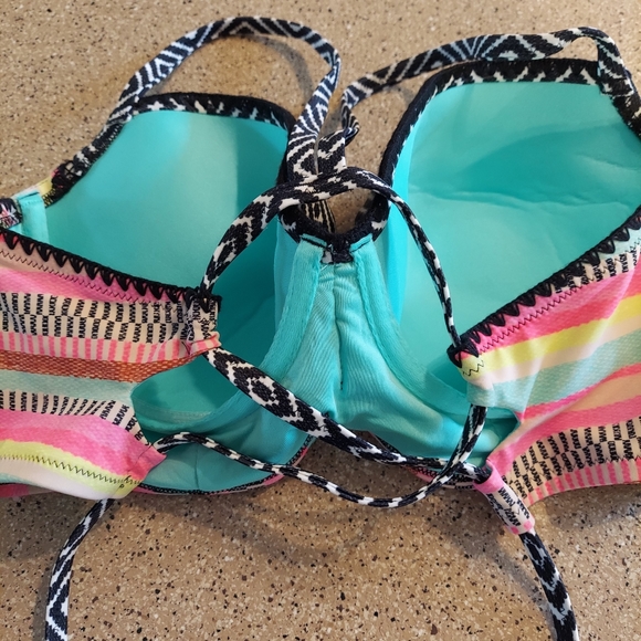 Shade & Shore Striped Bikini strappy padded top - Picture 6 of 8